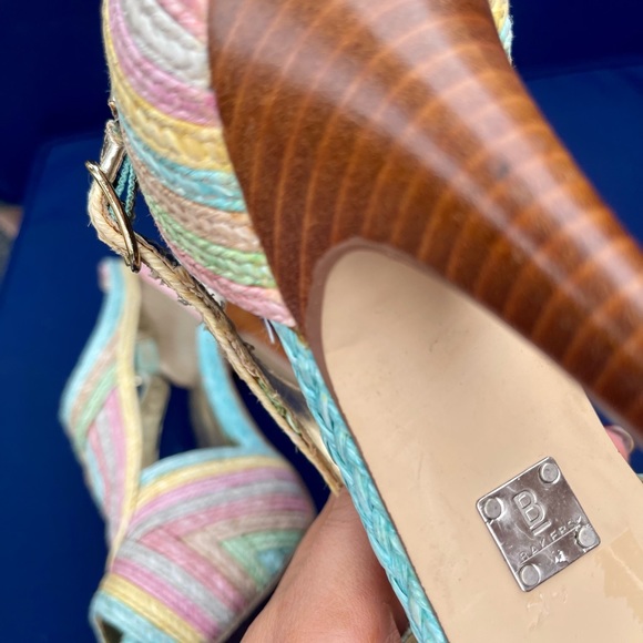 Pastel Woven Heels - Picture 4 of 4